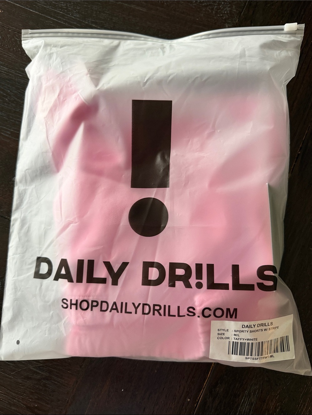 BNWT daily drills SPORTY SHORTS w/ stripe - Picture 2 of 10